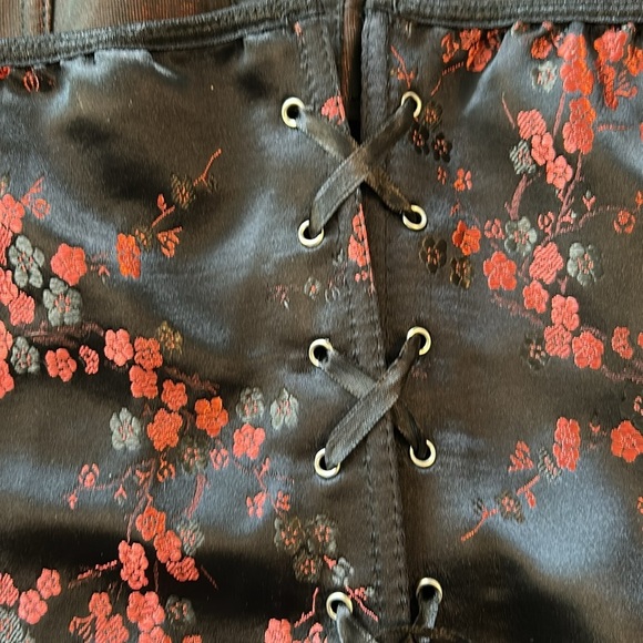 Vintage Y2K Corset Top Black & Red Satin Brocade Lace Trim Boning Hook & Eye 1X - Picture 5 of 14